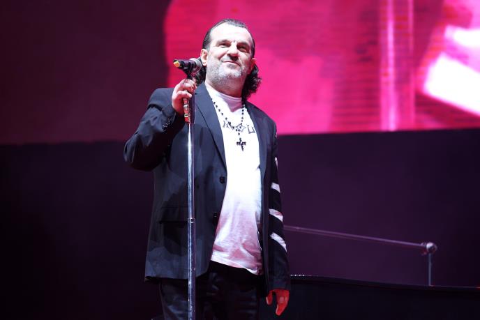 LUKAS PONUDIO DA PEVA BESPLATNO ZA NOVU GODINU U SARAJEVU! Ima samo jedan uslov: Pustite nas da živimo…